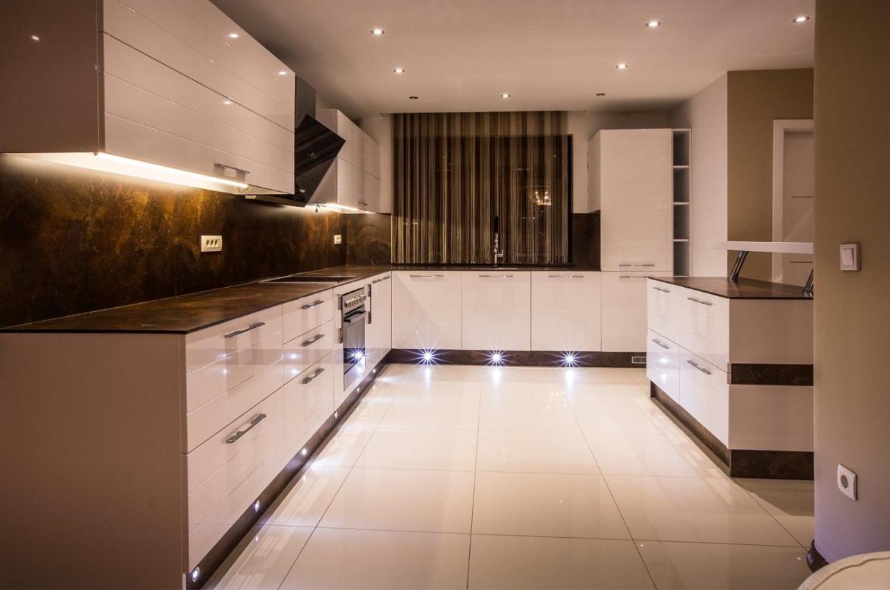 Bentley Apartments Pristina Kültér fotó